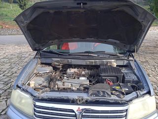 Mitsubishi Space Wagon 2005-thumb-4