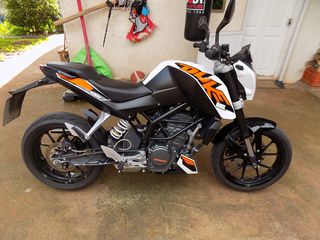 KTM 200 Duke 2016-thumb-1
