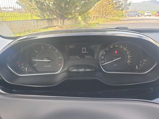 Peugeot 208 2016 1.2 PureTech Like-thumb-17