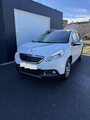 Peugeot 2008 2015 1.2 i VTi Style
