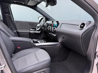 Mercedes-Benz GLA 250 2021 *MAT*AMG LINE*PANORAMA*MULTIBEAM*FULL EXTRA*-thumb-61