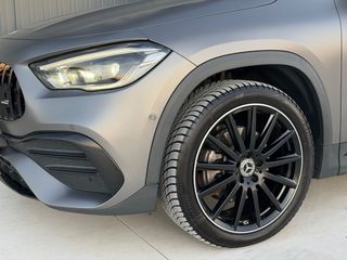 Mercedes-Benz GLA 250 2021 *MAT*AMG LINE*PANORAMA*MULTIBEAM*FULL EXTRA*-thumb-13