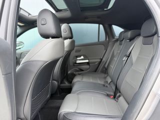 Mercedes-Benz GLA 250 2021 *MAT*AMG LINE*PANORAMA*MULTIBEAM*FULL EXTRA*-thumb-37