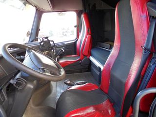 Volvo 2012-thumb-8