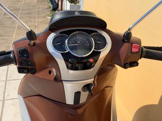 Piaggio Beverly 300i 2018 -MOTOSIDIROPOULOS- BEVERLY 300 2018 -ΧΡΗΜΑΤΟΔΟΤΗΣΗ--thumb-21