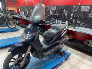 Piaggio Beverly 250ie-thumb-2
