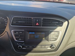 Hyundai i 20 2019 1.2 STYLE (83 HP)-thumb-12