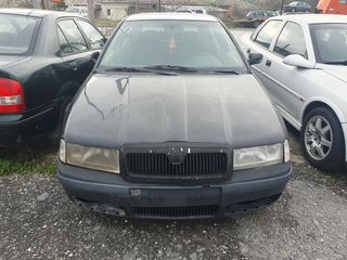 Skoda Octavia 2002 Πωλείται Ολόκληρο αυτοκίνητο για ανταλλακτικά