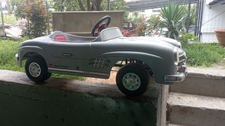 Mercedes pedal car-thumb-18