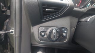 Ford C-Max 2018 1.5 diesel titanium-thumb-41