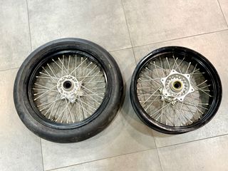 ΤΡΟΧΟΙ - ΖΑΝΤΟΛΑΣΤΙΧΑ ΣΕΤ ΚΟΜΠΛΕ ΓΙΑ KTM & HUSQVARNA SUPERMOTARD-thumb-1