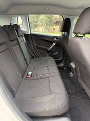 Peugeot 2008 2016-thumb-19