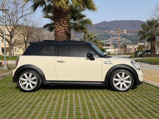 Mini Cooper S 2011-thumb-3