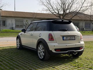 Mini Cooper S 2011-thumb-4