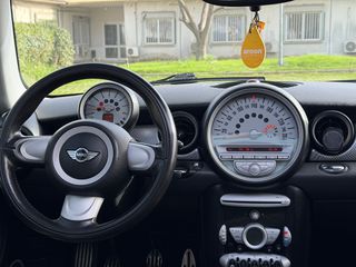 Mini Cooper S 2011-thumb-12