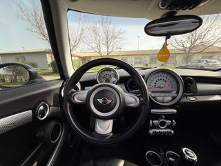 Mini Cooper S 2011-thumb-13