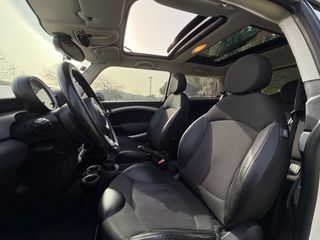 Mini Cooper S 2011-thumb-16