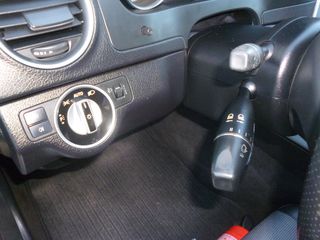 Mercedes-Benz C 200 2012-thumb-16