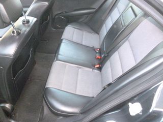 Mercedes-Benz C 200 2012-thumb-17