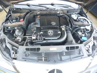 Mercedes-Benz C 200 2012-thumb-23