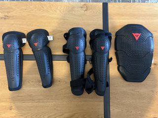 Dainese D1 Manis G1 - Dainese Knee V1 - Knee Composite Protectors