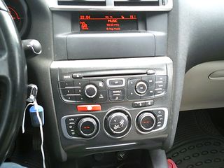 Citroen C4 2011-thumb-10