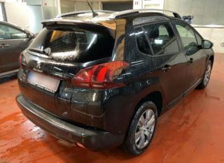 Peugeot 2008 2018 1.2 e-VTI STYLE-thumb-16