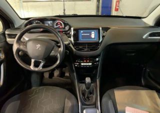 Peugeot 2008 2018 1.2 e-VTI STYLE-thumb-17