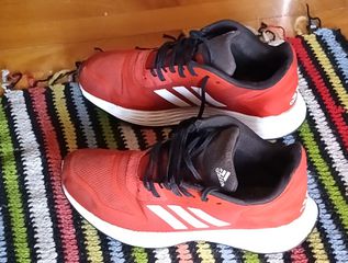 παπούτσια adidas κόκκινα 40 νούμερο