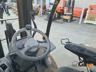CAT 2006 GP25N-thumb-7