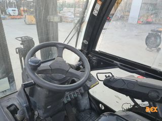 CAT 2006 GP18N-thumb-8