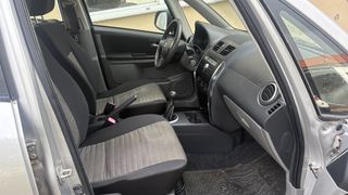 Suzuki SX4 2014-thumb-10