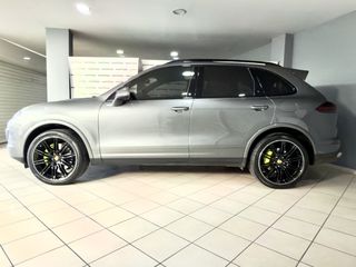 Porsche Cayenne 2017 S E-HYBRID PLUG IN PANORAMA MATRIX-thumb-5