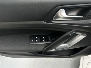 Peugeot 308 2018 Peugeot 308 II 1.2 PureTech-thumb-21