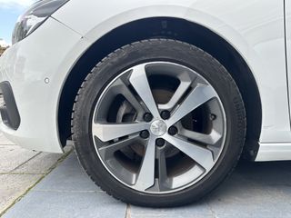 Peugeot 308 2018 Peugeot 308 II 1.2 PureTech-thumb-23