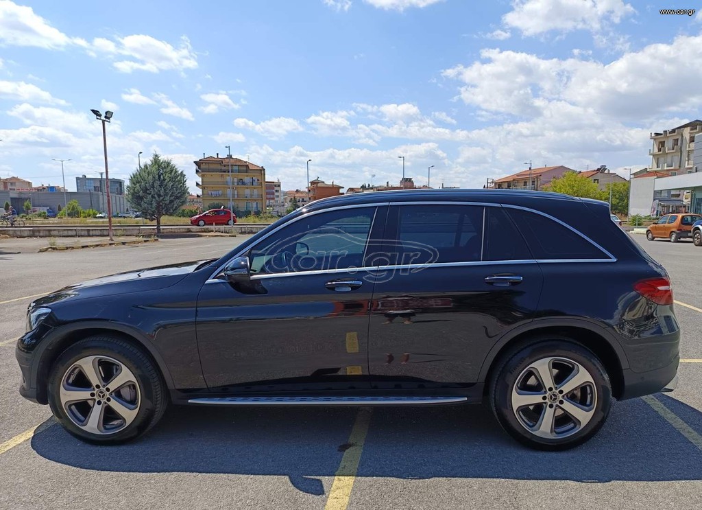Mercedes-Benz GLC 220 2018 D 4MATIC 9G-TRONIC