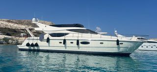 Ferretti 2005 550