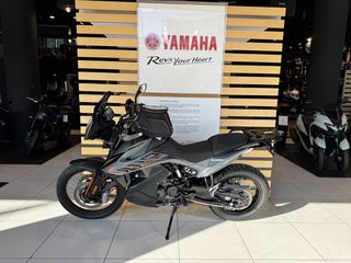 KTM 890 Adventure 2022-thumb-7
