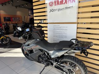 KTM 890 Adventure 2022-thumb-10