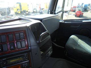 Volvo 2011 FH13 460 EEV-thumb-13
