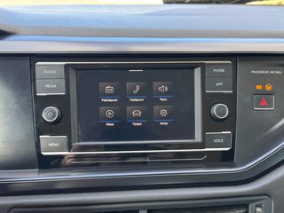 Volkswagen Polo 2021-thumb-22