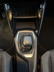 Peugeot 2008 2021 1.2 PURETECH 100 ACTIVE-thumb-18