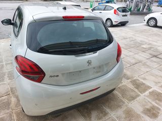 Peugeot 208 2018-thumb-5