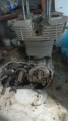 cb 250-350  twin μοτέρ ανοιγμένο για ανταλλακτικά