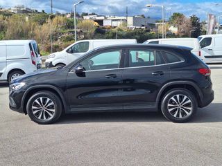 Mercedes-Benz GLA 180 2022-thumb-2