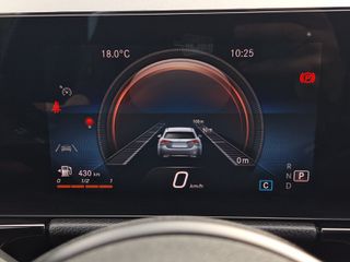Mercedes-Benz GLA 180 2022-thumb-43