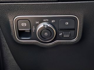 Mercedes-Benz GLA 180 2022-thumb-17