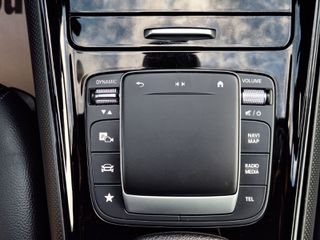 Mercedes-Benz GLA 180 2022-thumb-19