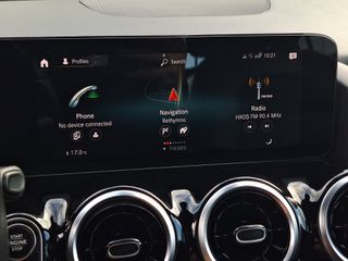 Mercedes-Benz GLA 180 2022-thumb-24