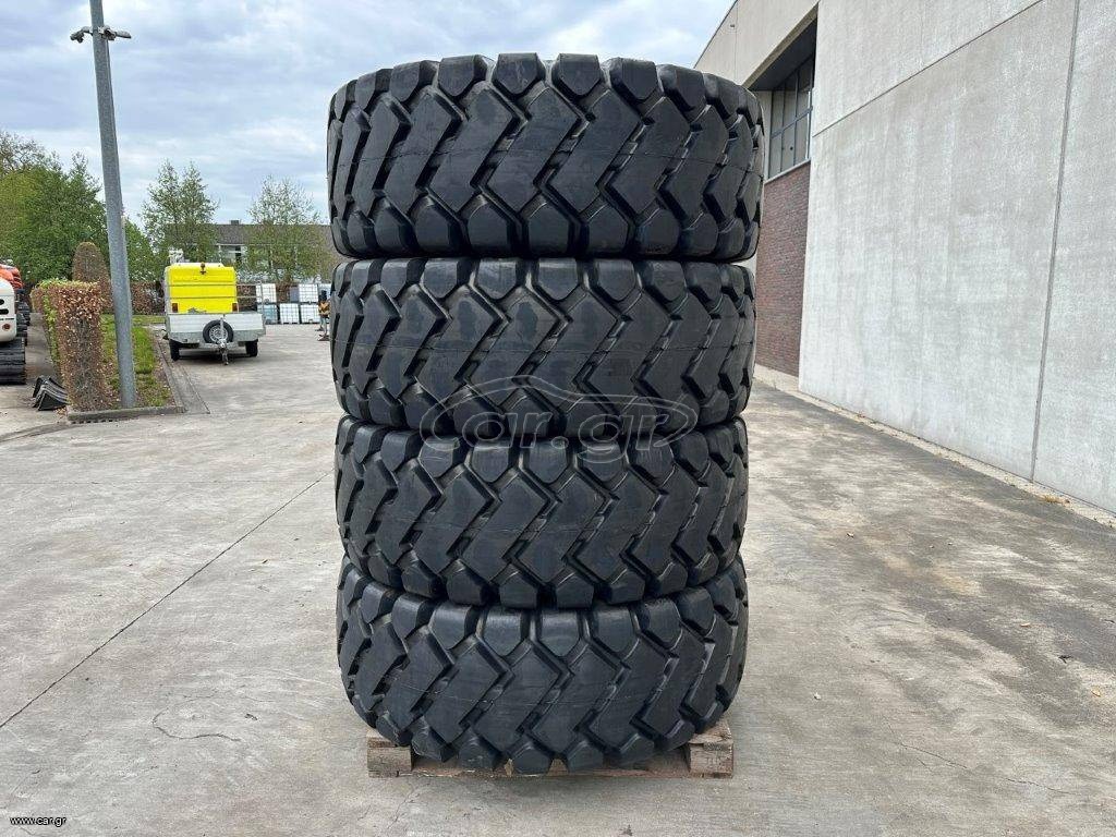Banden Forcestone 23.5-25 New